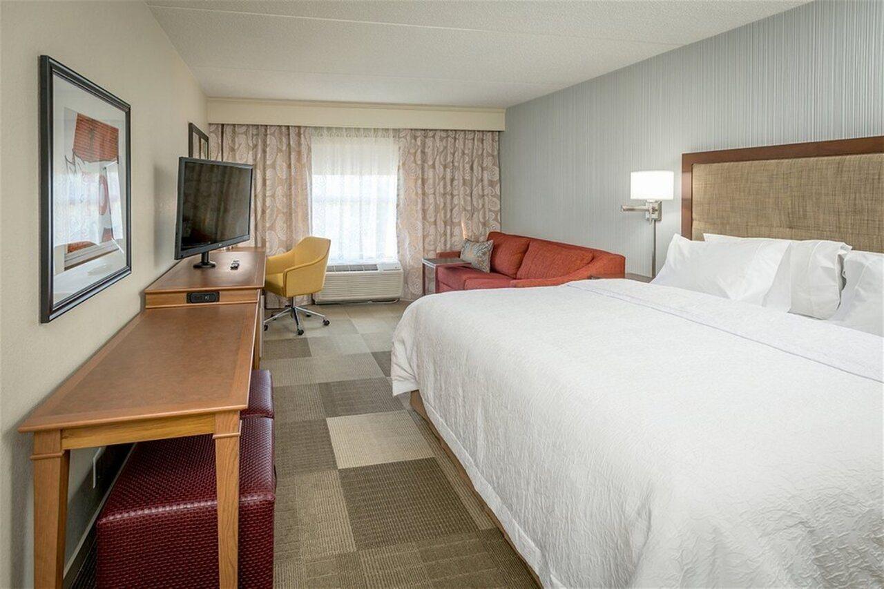 Hampton Inn Cranbury Екстериор снимка