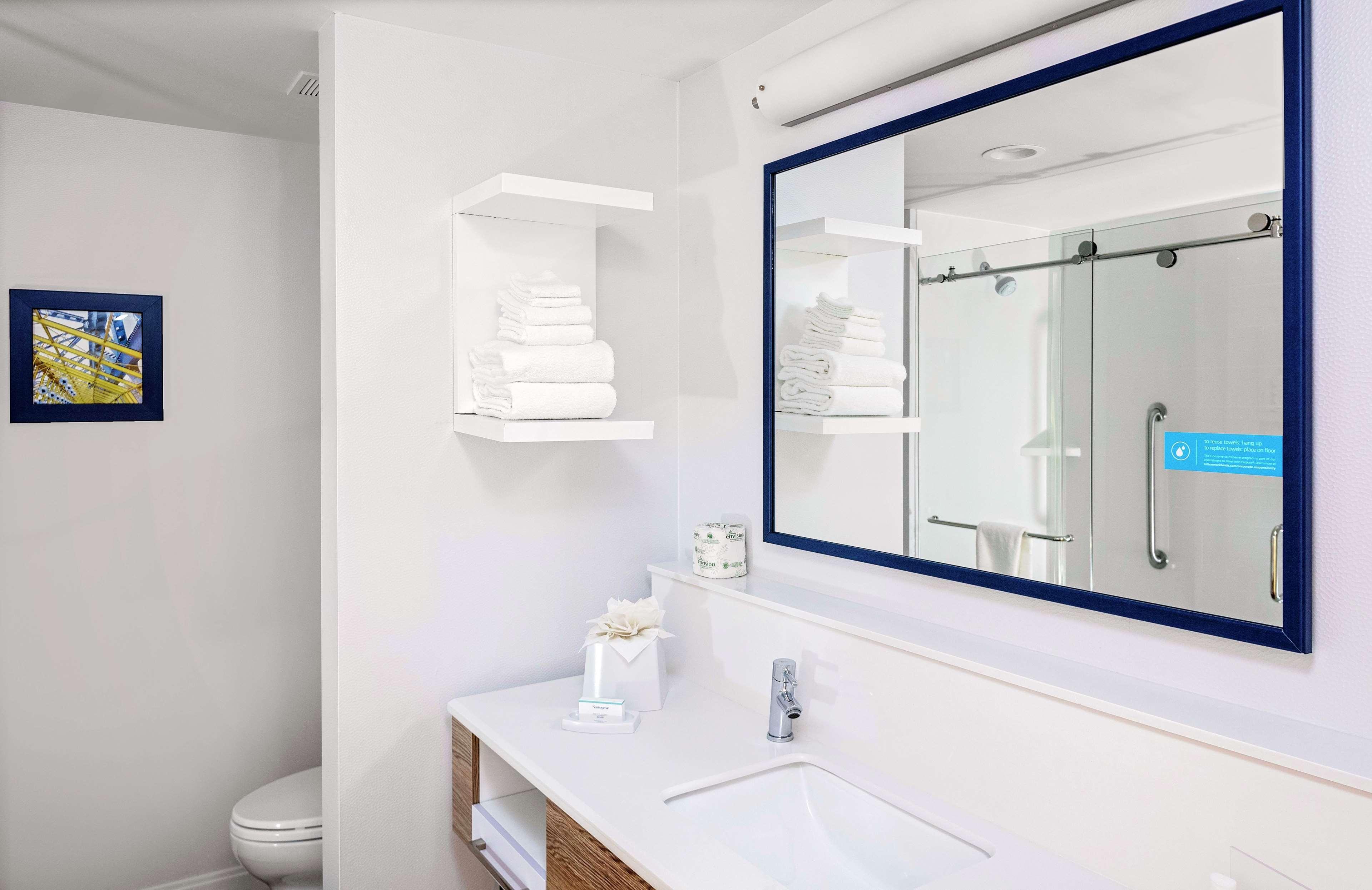 Hampton Inn Cranbury Екстериор снимка