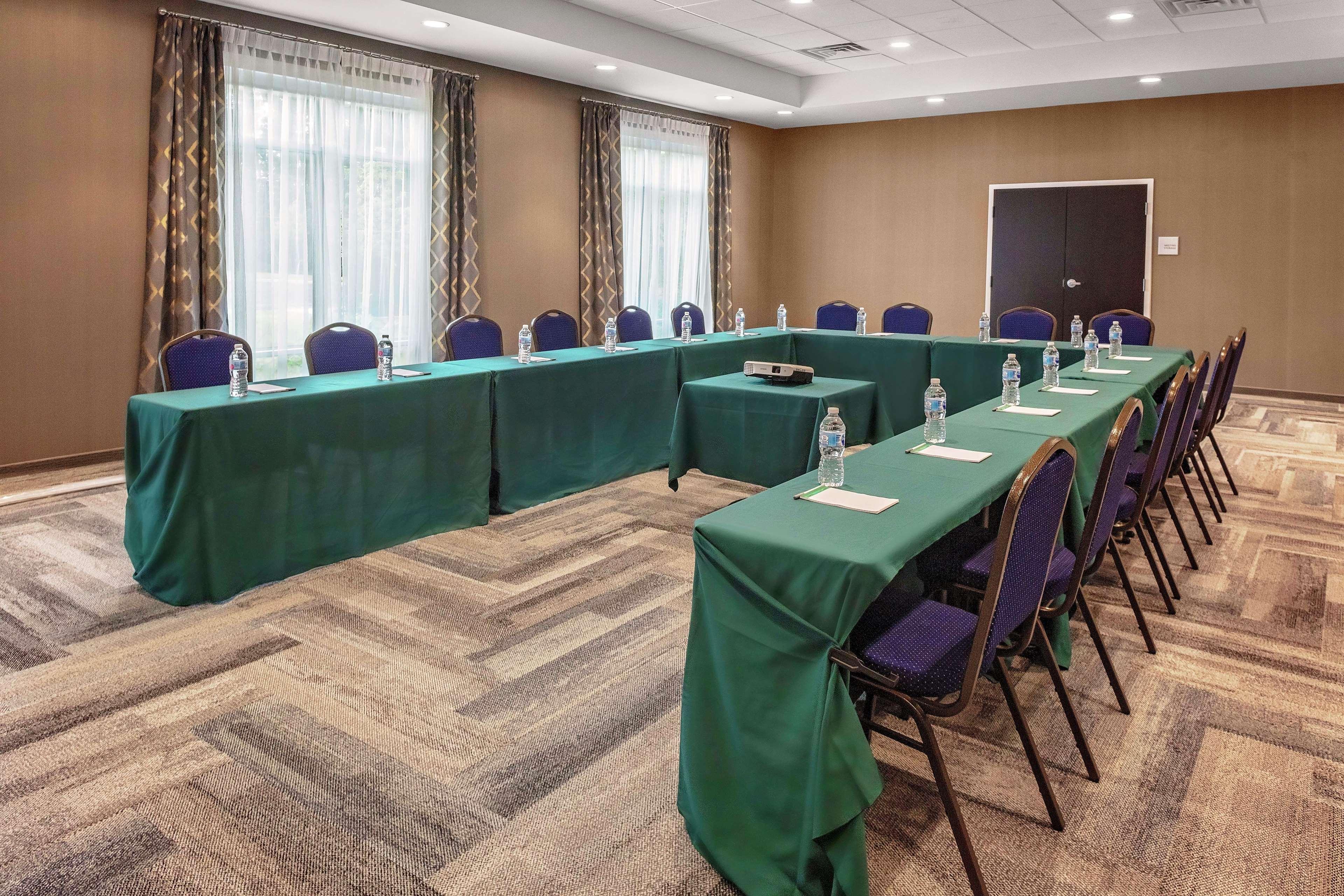 Hampton Inn Cranbury Екстериор снимка