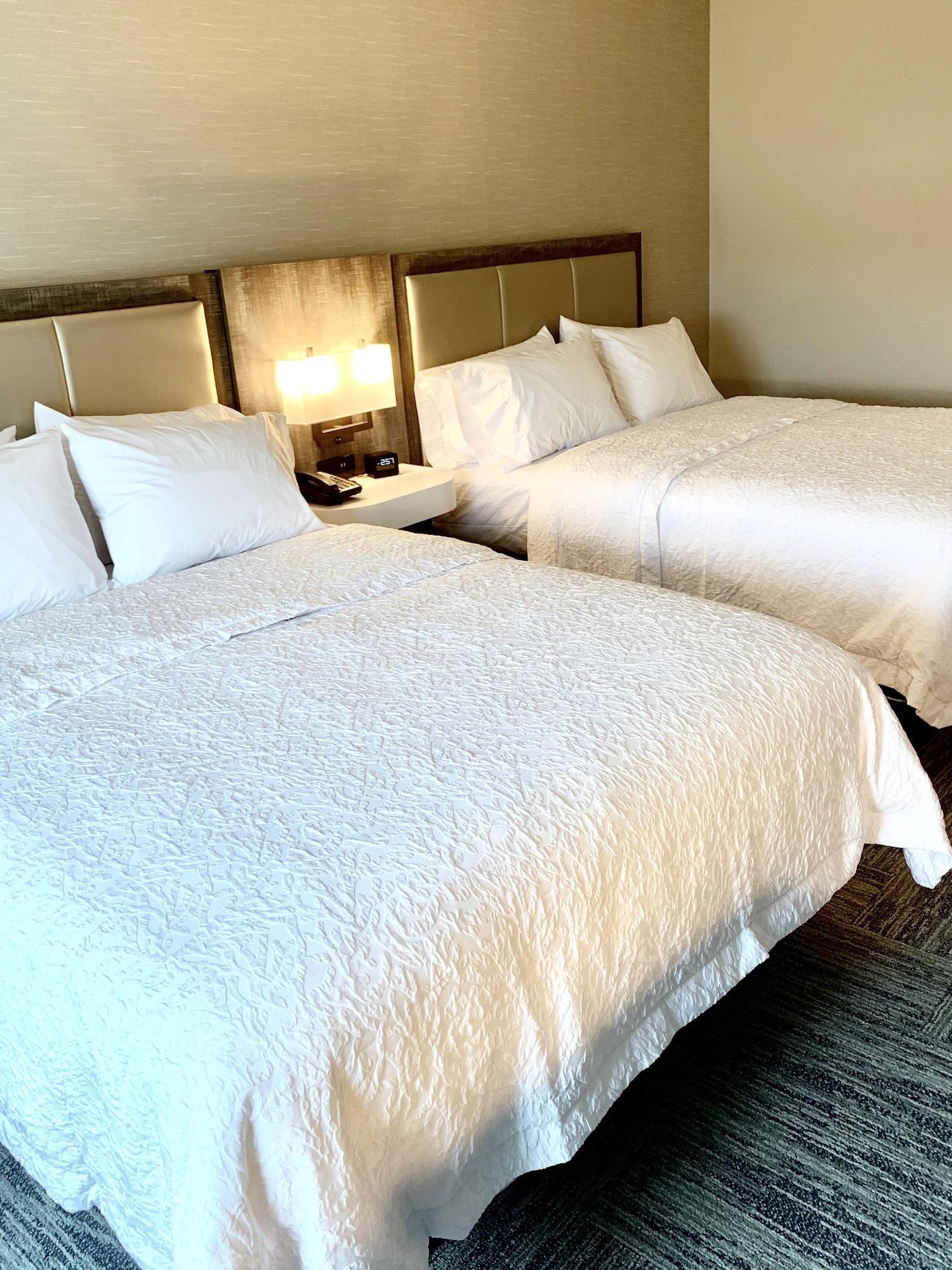 Hampton Inn Cranbury Екстериор снимка