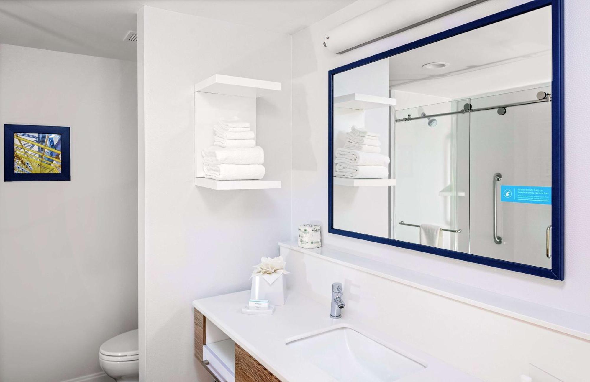 Hampton Inn Cranbury Екстериор снимка